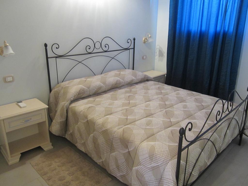 Agriturismo Perugini Bed & Breakfast เชซานา ห้อง รูปภาพ