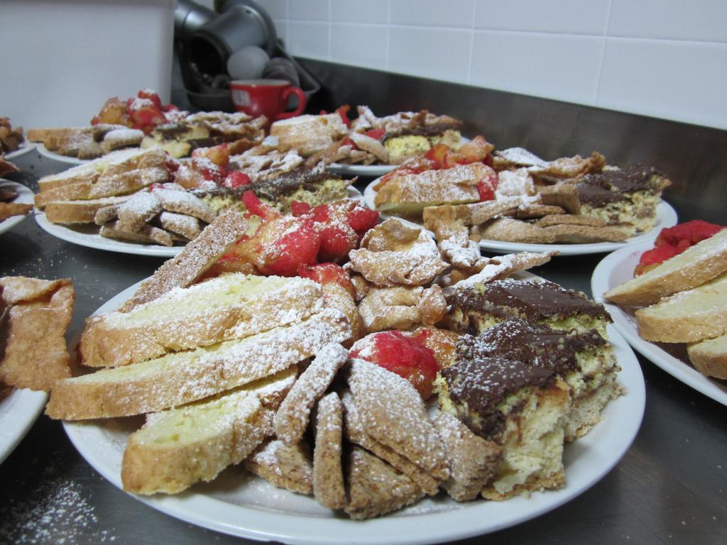 Agriturismo Perugini Bed & Breakfast เชซานา ภายนอก รูปภาพ